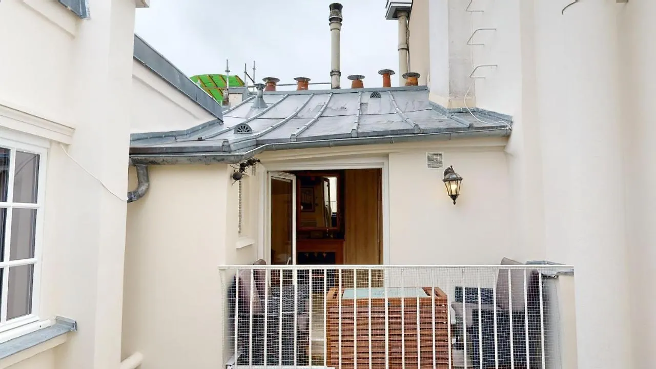Casa Volpe Daire Paris