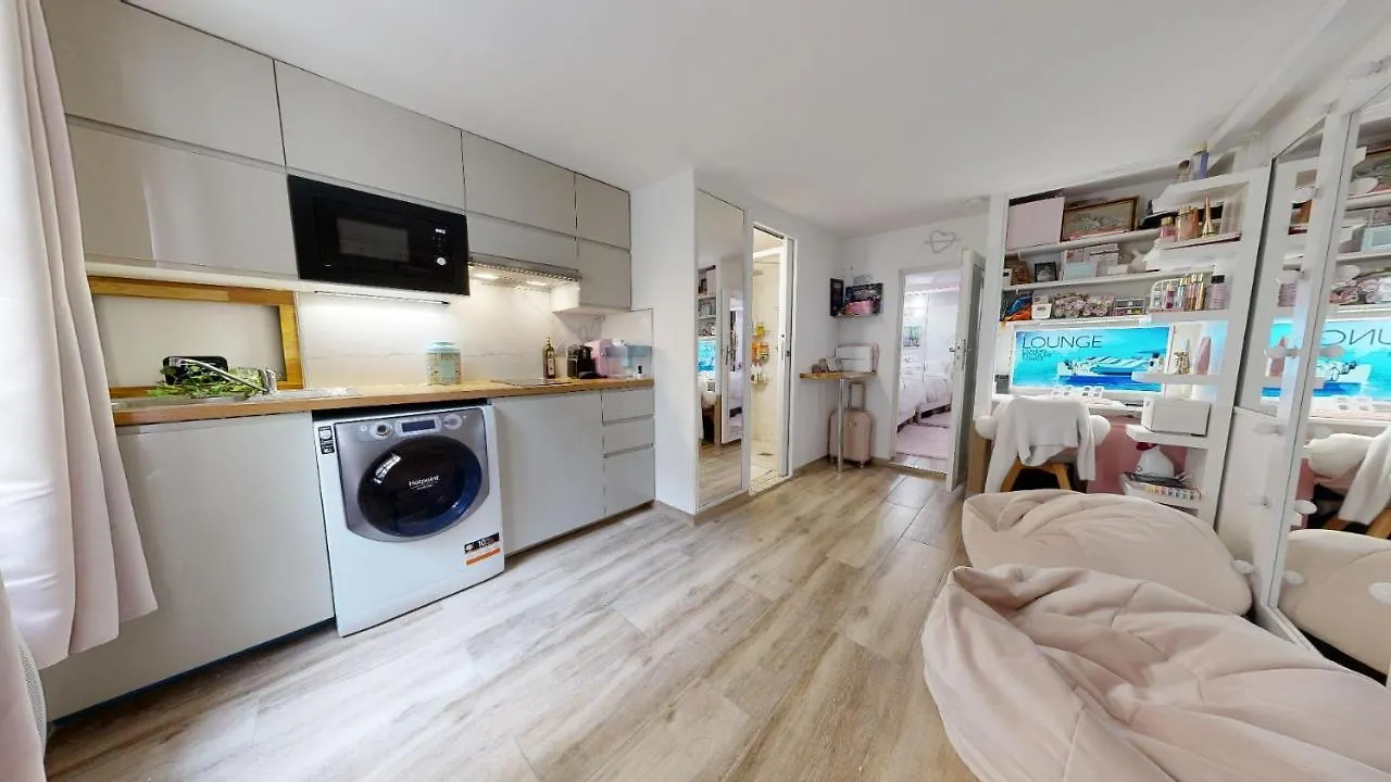 Casa Volpe Daire Paris 0*,