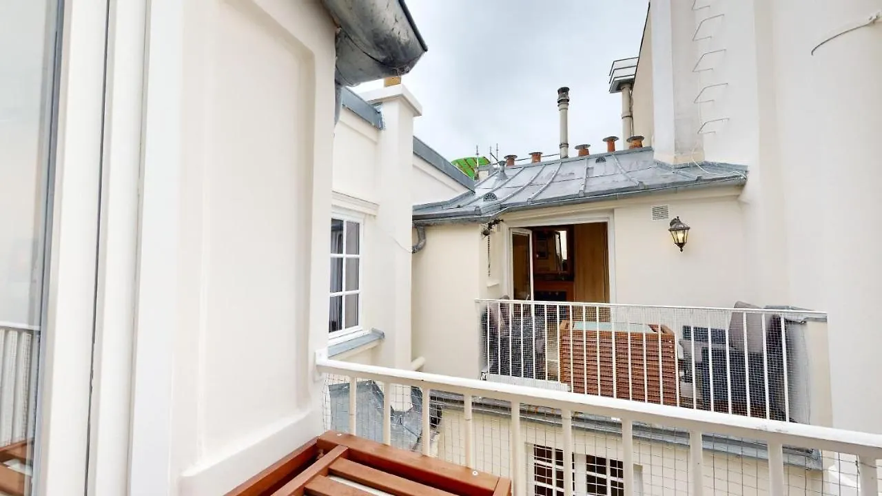 Casa Volpe Daire Paris